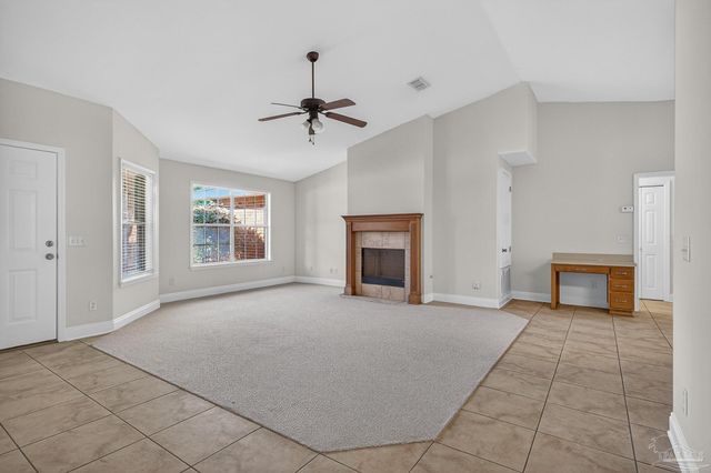 6050 Antelope St, Milton, FL 32570