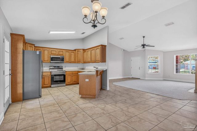 6050 Antelope St, Milton, FL 32570