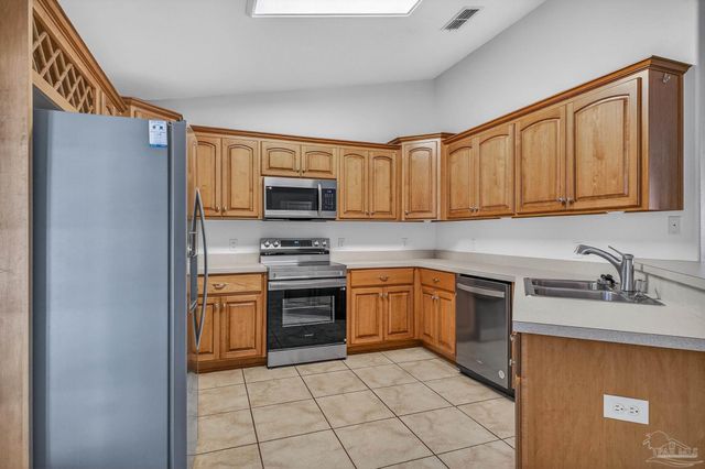 6050 Antelope St, Milton, FL 32570