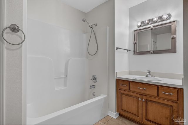 6050 Antelope St, Milton, FL 32570