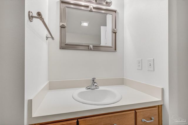 6050 Antelope St, Milton, FL 32570