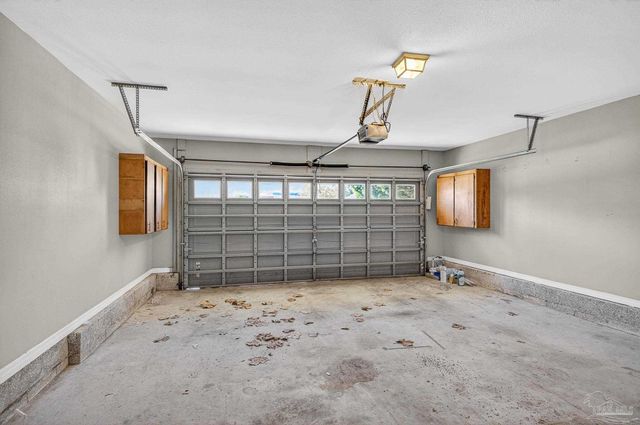 6050 Antelope St, Milton, FL 32570