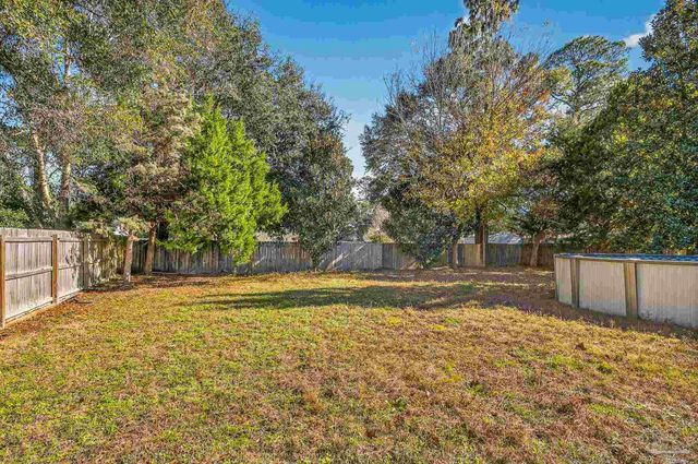 6050 Antelope St, Milton, FL 32570