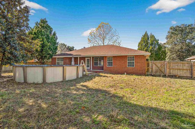 6050 Antelope St, Milton, FL 32570