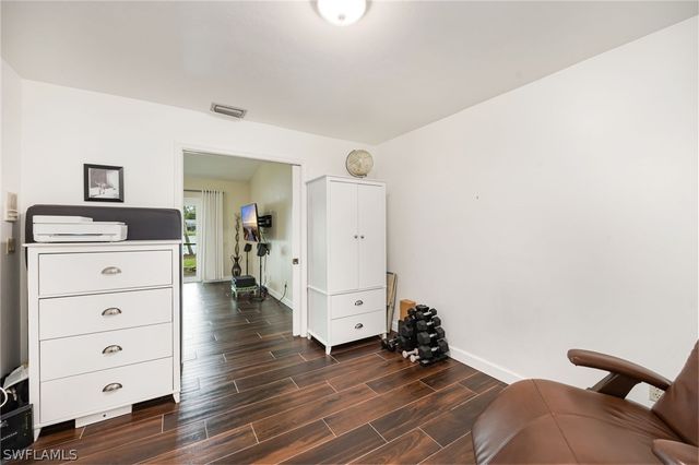 1324 Monarch CIR, Naples, FL 34116