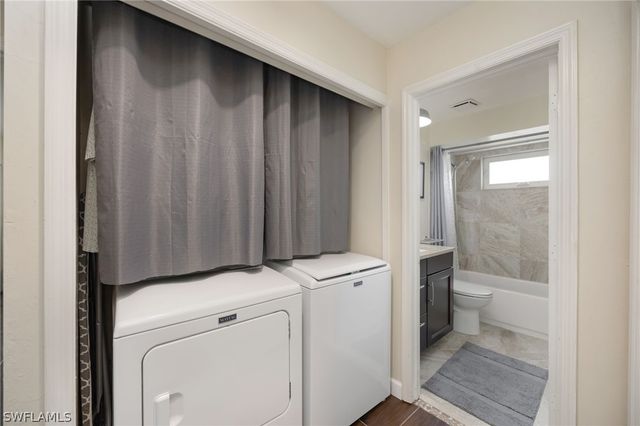 1324 Monarch CIR, Naples, FL 34116