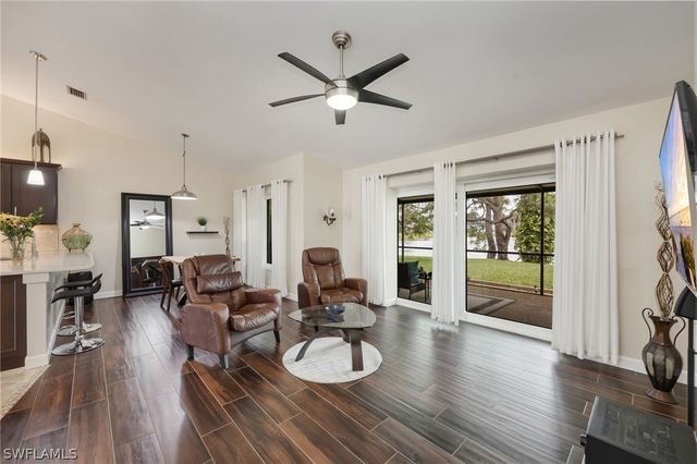 1324 Monarch CIR, Naples, FL 34116