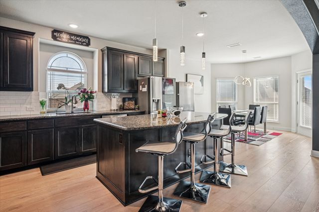 506 Crestview Drive, Midlothian, TX 76065