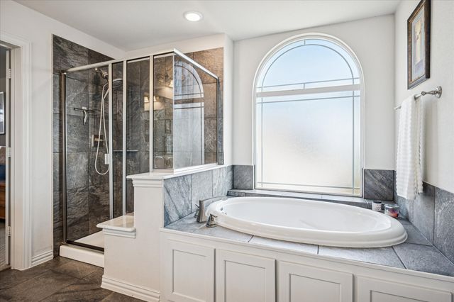 506 Crestview Drive, Midlothian, TX 76065