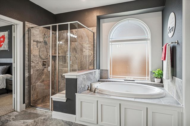 506 Crestview Drive, Midlothian, TX 76065