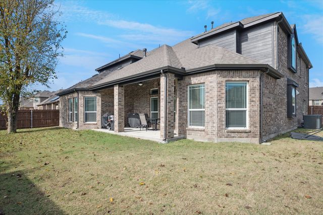 506 Crestview Drive, Midlothian, TX 76065