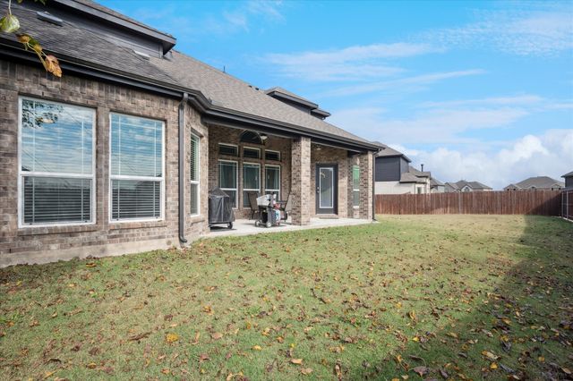 506 Crestview Drive, Midlothian, TX 76065