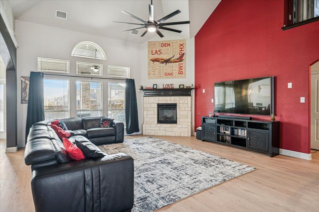 506 Crestview Drive, Midlothian, TX 76065