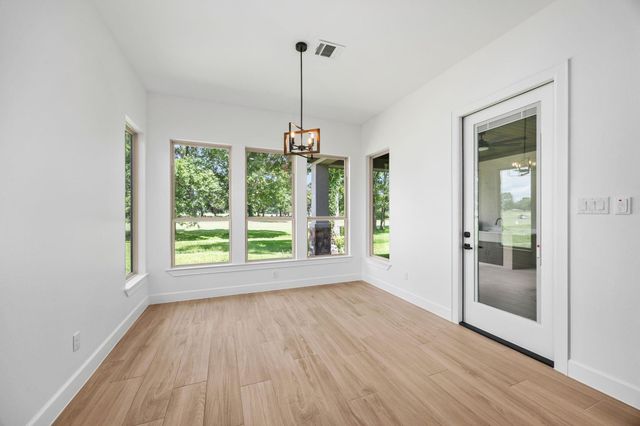 220 Birdie Dr, Hempstead, TX 77445
