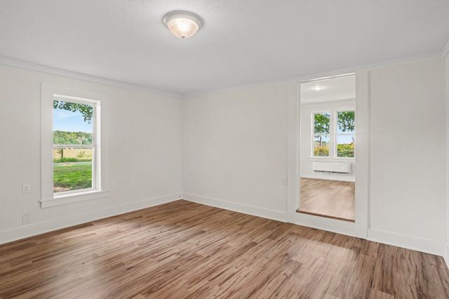301 Bob Perry Rd, Bethpage, TN 37022