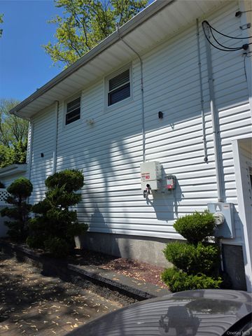 10 Meehan Lane, Coram, NY 11727