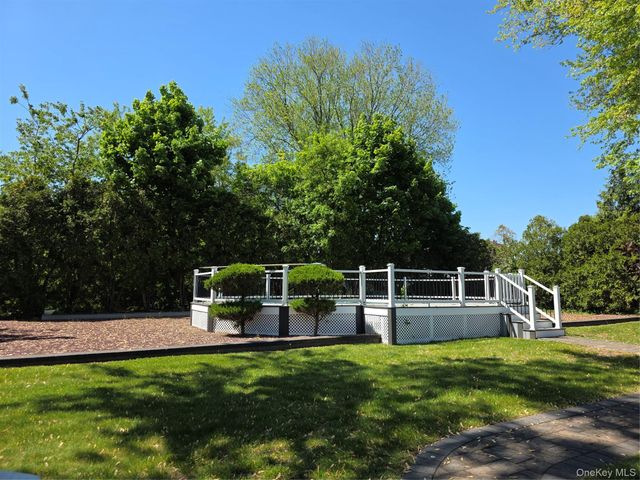10 Meehan Lane, Coram, NY 11727