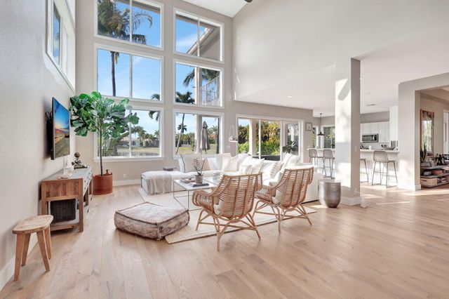 11615 Paradise Cove Lane, Wellington, FL 33449