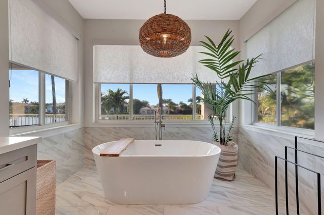 11615 Paradise Cove Lane, Wellington, FL 33449