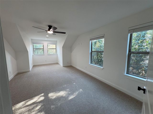 109 Cove Point, Conroe, TX 77356