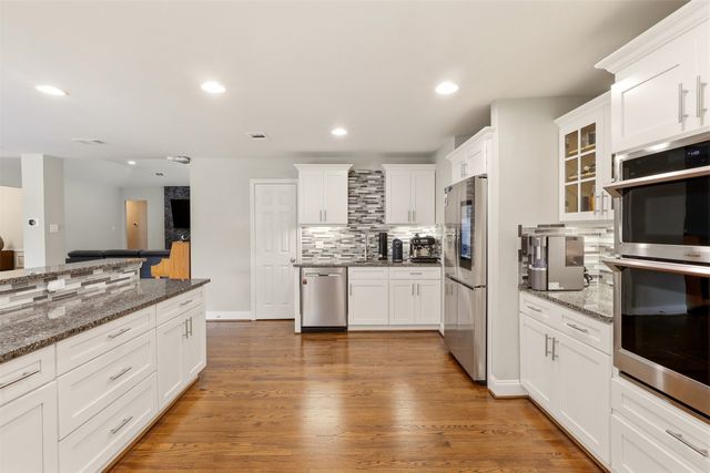 6302 Warm Mist Lane, Dallas, TX 75248
