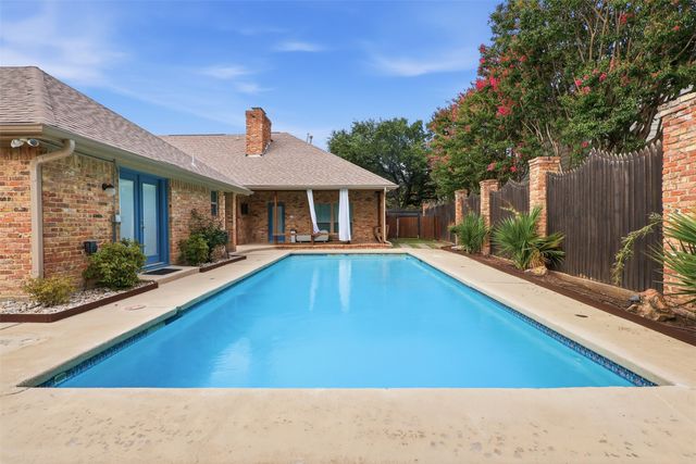 6302 Warm Mist Lane, Dallas, TX 75248