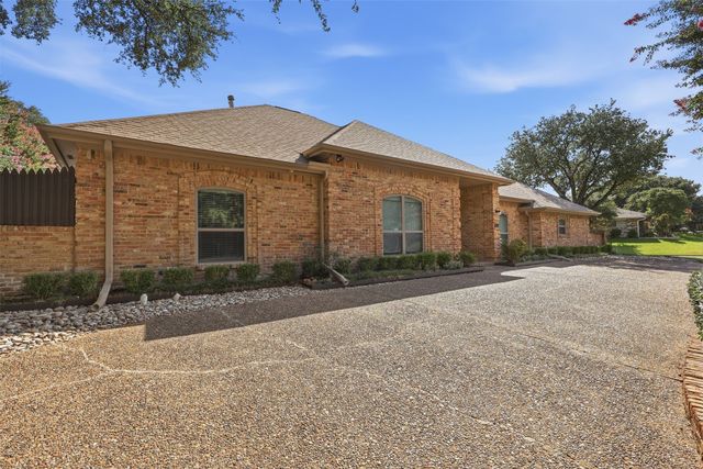 6302 Warm Mist Lane, Dallas, TX 75248