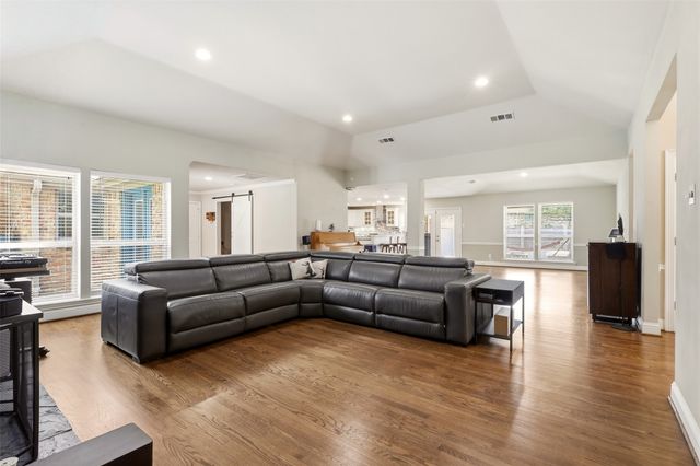 6302 Warm Mist Lane, Dallas, TX 75248
