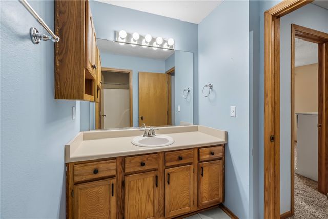 1509 SE Delaware Avenue 11, Ankeny, IA 50021