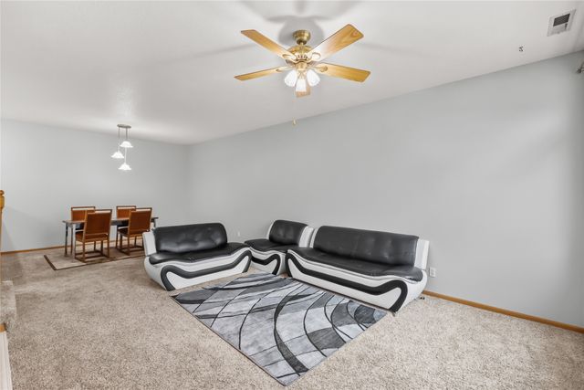 1509 SE Delaware Avenue 11, Ankeny, IA 50021