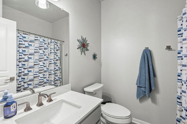 238 Wells BND, Hutto, TX 78634