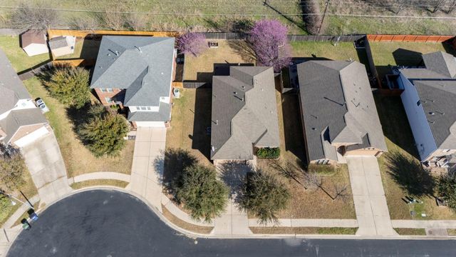 238 Wells BND, Hutto, TX 78634