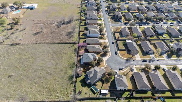 238 Wells BND, Hutto, TX 78634