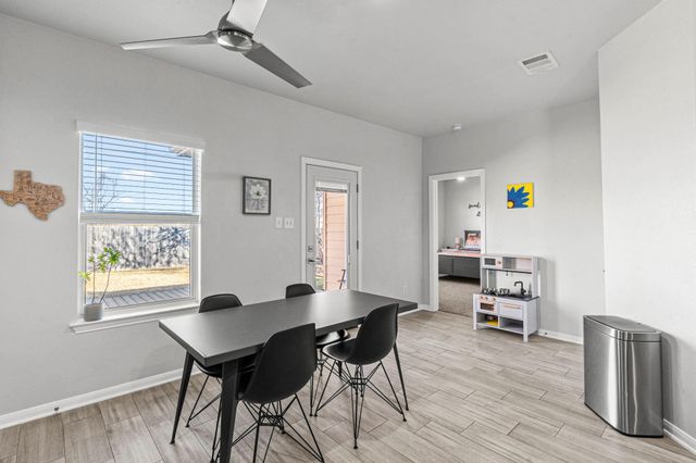 238 Wells BND, Hutto, TX 78634