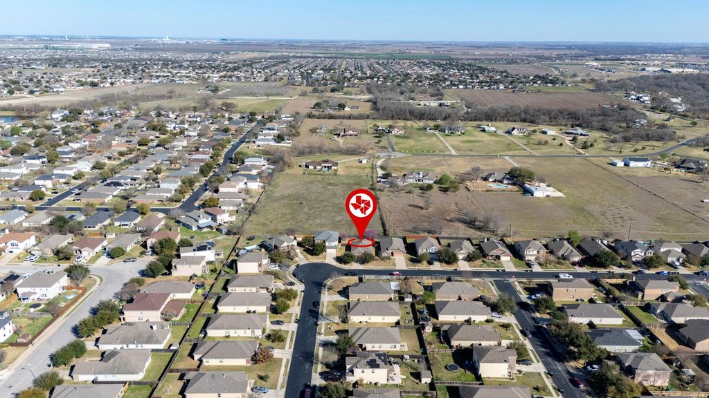 238 Wells BND, Hutto, TX 78634