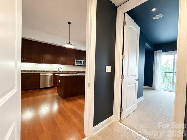 4625 Piedmont Row Drive 400, Charlotte, NC 28210