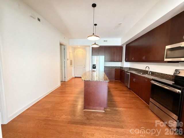 4625 Piedmont Row Drive 400, Charlotte, NC 28210