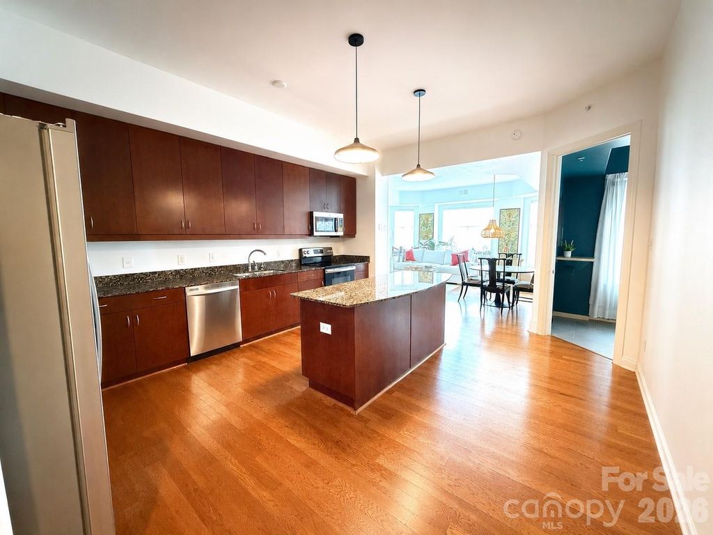 4625 Piedmont Row Drive 400, Charlotte, NC 28210