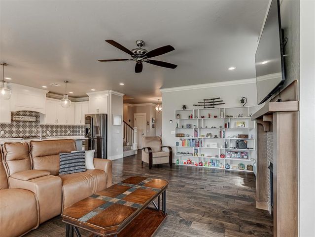 2333 Bretton Lane, Edmond, OK 73012