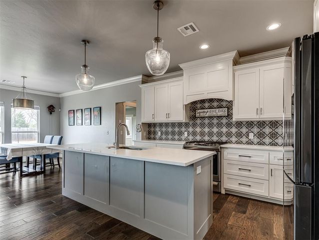 2333 Bretton Lane, Edmond, OK 73012