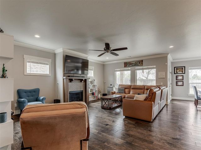 2333 Bretton Lane, Edmond, OK 73012