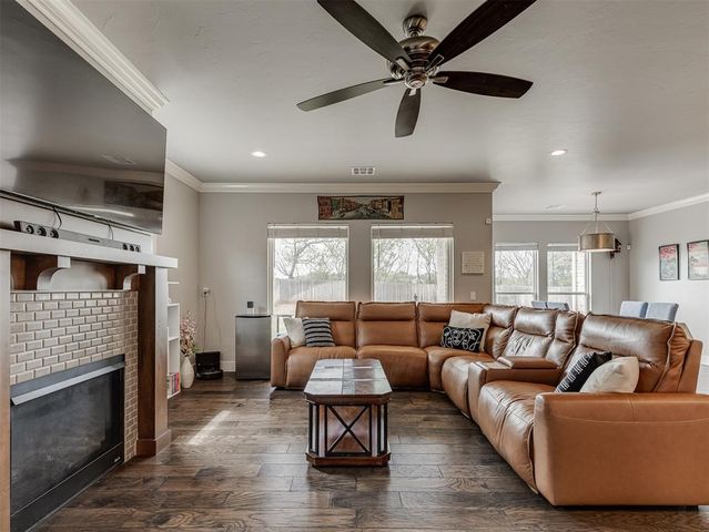 2333 Bretton Lane, Edmond, OK 73012