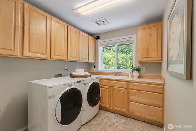 10930 Kelly Road NE, Carnation, WA 98014