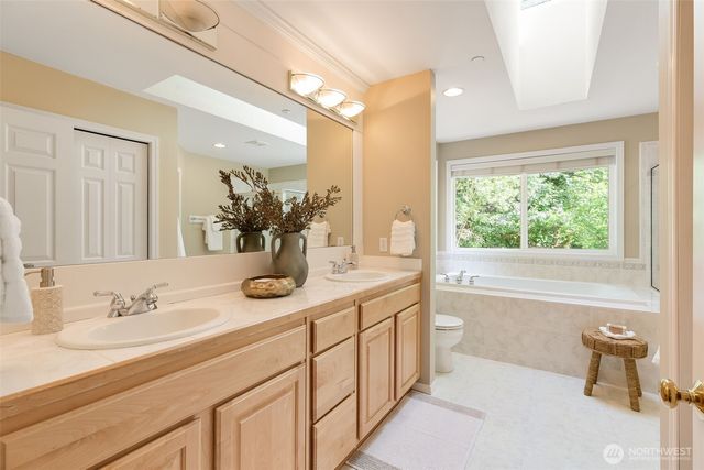 10930 Kelly Road NE, Carnation, WA 98014