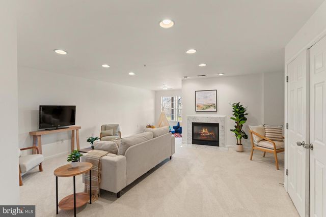 8800 STONEHOUSE DR, Ellicott City, MD 21043