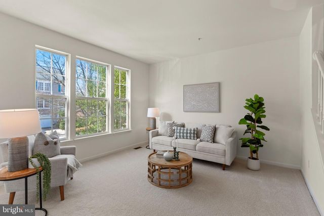 8800 STONEHOUSE DR, Ellicott City, MD 21043