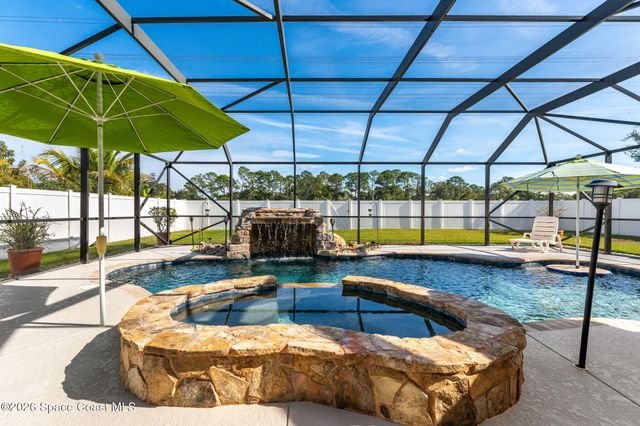 181 Wading Bird Circle SW, Palm Bay, FL 32908