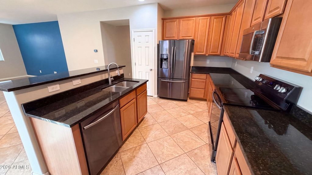 11719 W PORT AU PRINCE Lane, El Mirage, AZ 85335 — photo 2