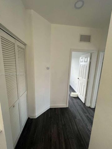 3399 W 90th Ter 0, Hialeah, FL 33018