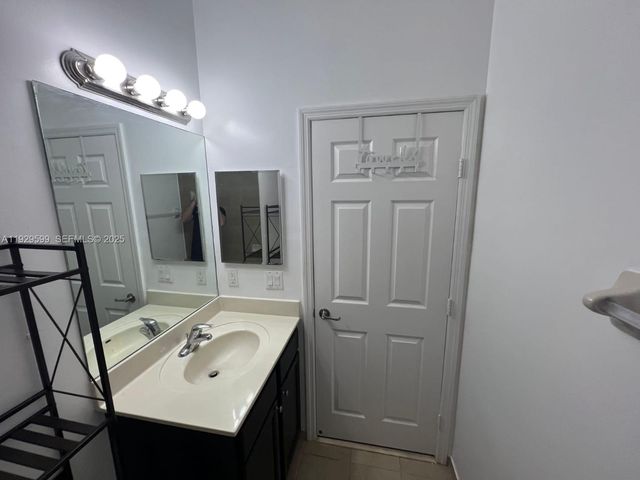 3399 W 90th Ter 0, Hialeah, FL 33018